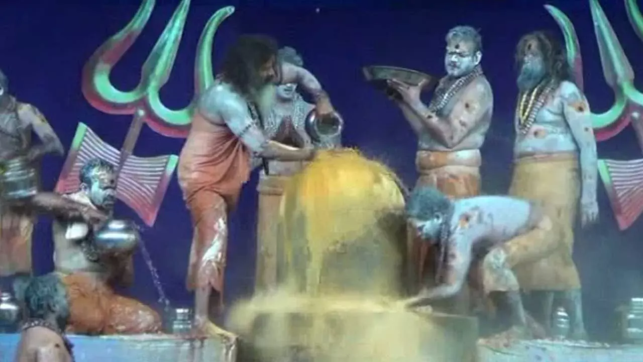 TG : నాగసాధువుల ఆధ్వర్యంలో మహా రుద్రాభిషేకం TG : నాగసాధువుల ఆధ్వర్యంలో మహా రుద్రాభిషేకం