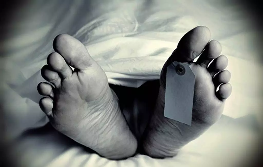 Tragedy: నాగోల్లో అంధ తల్లిదండ్రులకు అంతులేని విషాదం Tragedy: నాగోల్లో అంధ తల్లిదండ్రులకు అంతులేని విషాదం