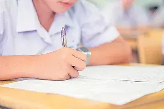 ap: పదో తరగతి పరీక్షల్లో తెలుగు మీడియంపై సందిగ్ధత