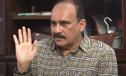 AP : అన్నాచెల్లెళ్లు వైఎస్ పరువు తీస్తున్నారు... బాలినేని ఫైర్ AP : అన్నాచెల్లెళ్లు వైఎస్ పరువు తీస్తున్నారు... బాలినేని ఫైర్