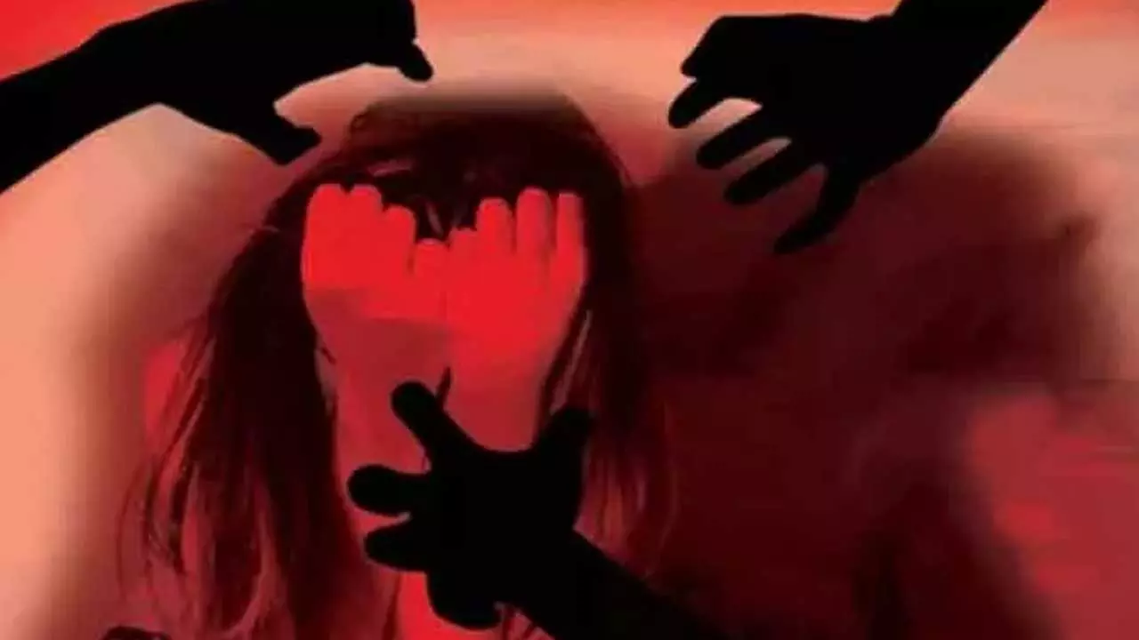 Minor Girl : మైనర్ బాలికపై సామూహిక అత్యాచారం Minor Girl : మైనర్ బాలికపై సామూహిక అత్యాచారం