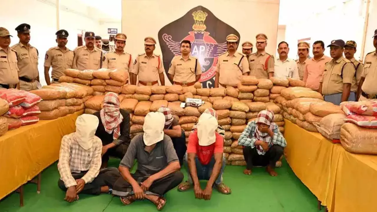 AP : అనకాపల్లిలో భారీగా గంజాయి సీజ్