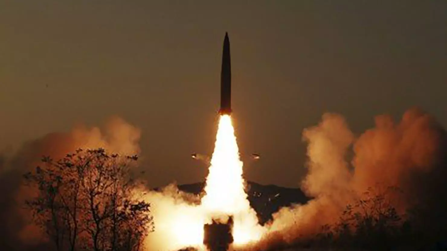 ICBM missile : ఖండాంతర క్షిపణిని పరీక్షించిన ఉత్తర కొరియా ICBM missile : ఖండాంతర క్షిపణిని పరీక్షించిన ఉత్తర కొరియా