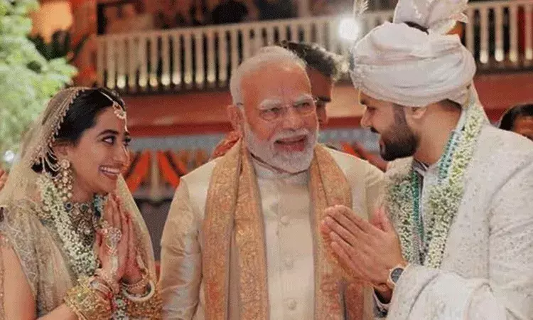 వజ్రాల వ్యాపారి కుమారుడి వివాహానికి హాజరైన ప్రధాని..