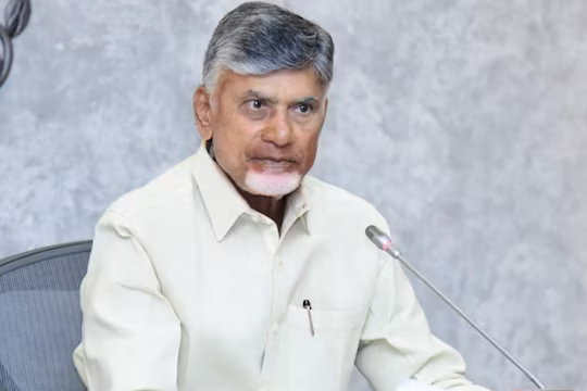AP: వారికి సీఎం చంద్రబాబు వార్నింగ్ AP: వారికి సీఎం చంద్రబాబు వార్నింగ్