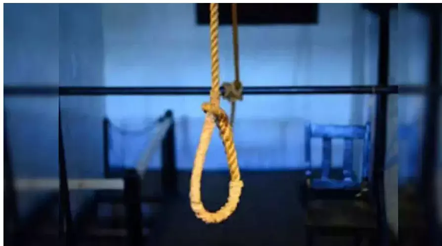 CRIME: ప్రియురాలి ఇంట్లోనే ప్రియుడు ఆత్మహత్య