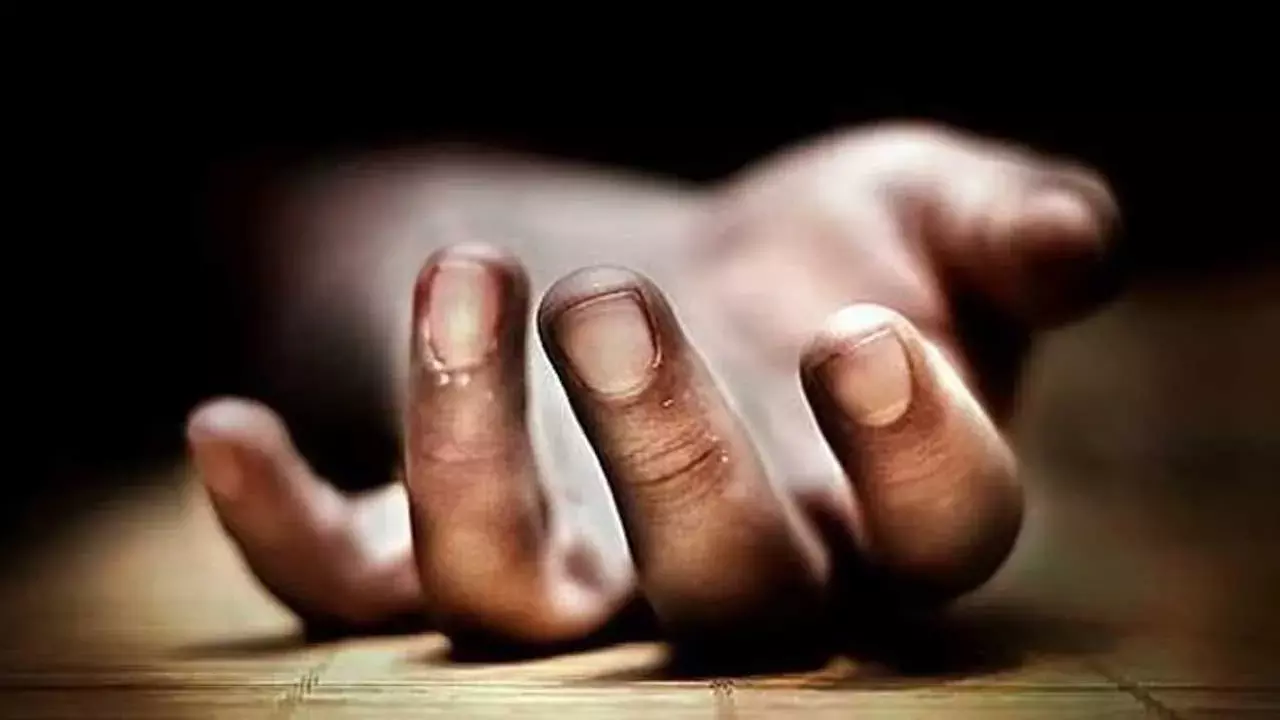 TG : విద్యార్థి అనుమానాస్పద మృతి