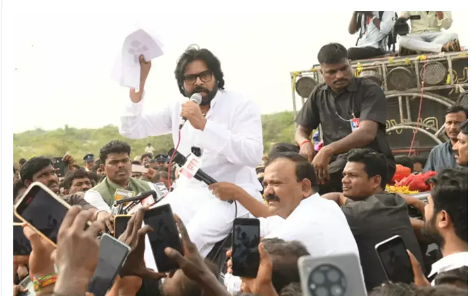 PAWAN: ‘రైతులపై పెట్రోల్ బాంబులు వేసిన చరిత్ర వైసీపీది’