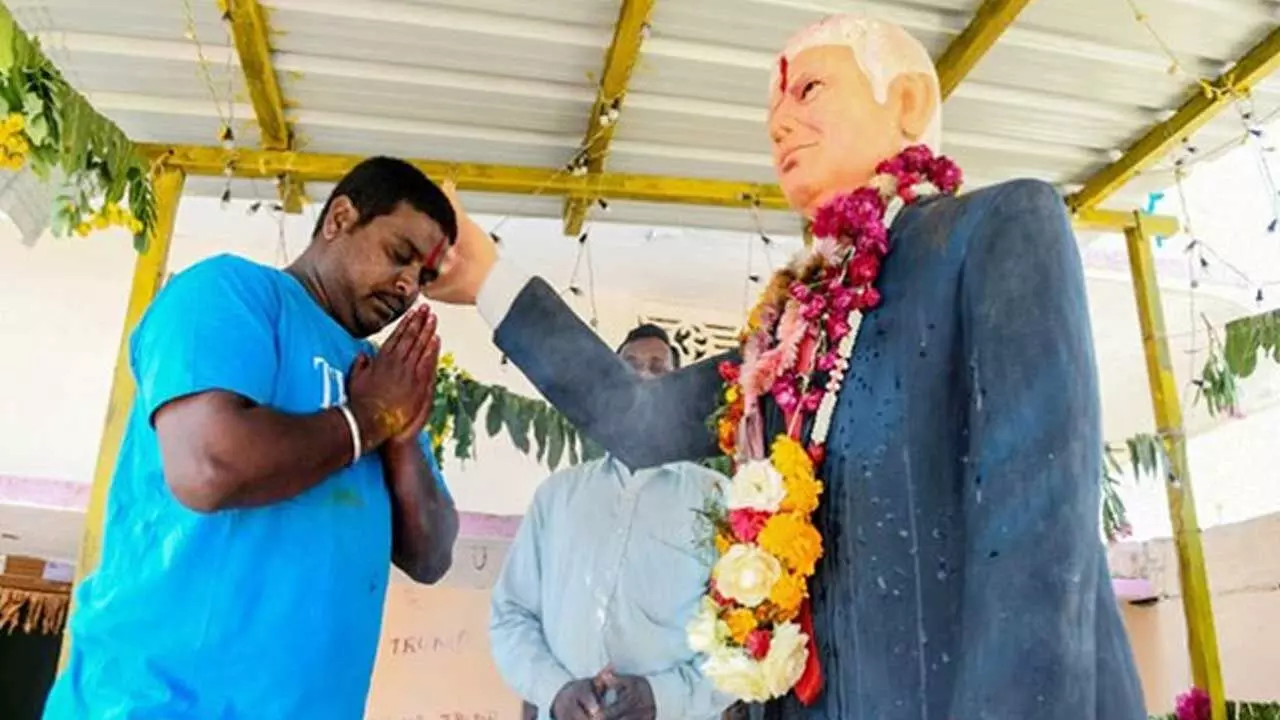 TG : ట్రంప్ టెంపుల్.. జనగామ జిల్లాలో గుడి TG : ట్రంప్ టెంపుల్.. జనగామ జిల్లాలో గుడి
