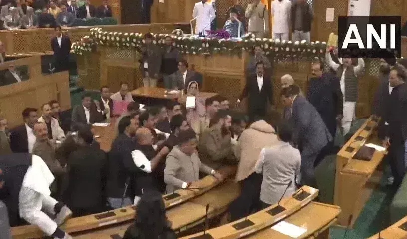 J&K Assembly: జమ్మూకశ్మీర్ అసెంబ్లీలో గందరగోళం.. J&K Assembly: జమ్మూకశ్మీర్ అసెంబ్లీలో గందరగోళం..