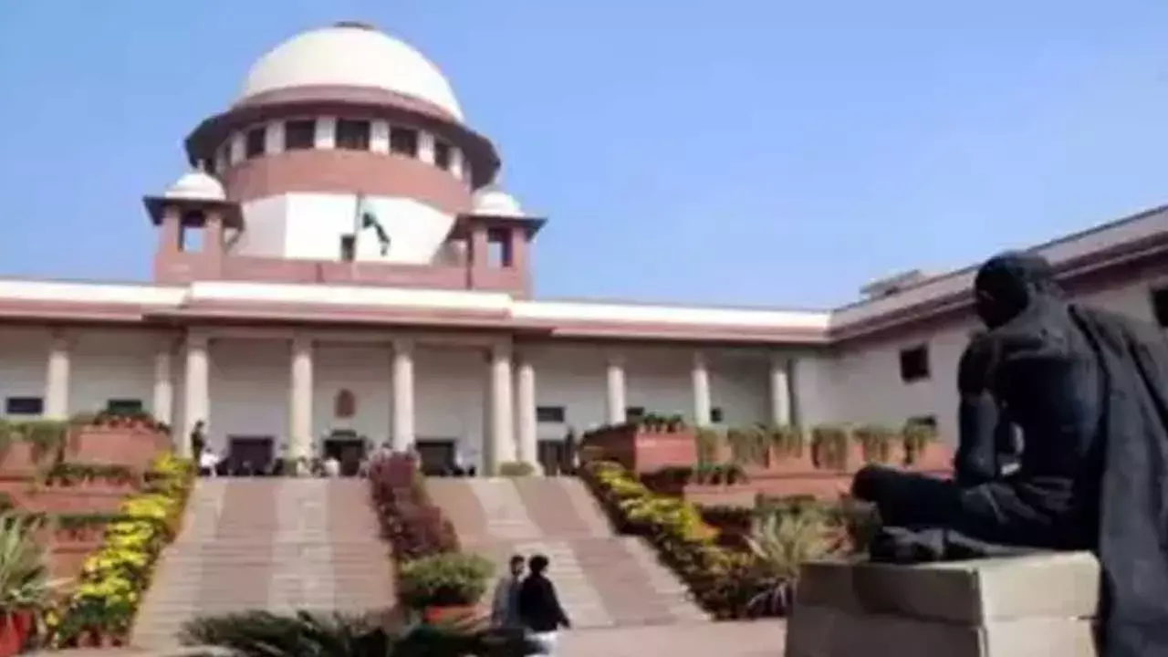 Supreme Court Rules : ఉద్యోగాల భర్తీల మధ్యలో రూల్స్ మార్చొ Supreme Court Rules : ఉద్యోగాల భర్తీల మధ్యలో రూల్స్ మార్చొ