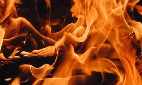 Hyderabad : రాంనగర్లో భారీ అగ్నిప్రమాదం Hyderabad : రాంనగర్లో భారీ అగ్నిప్రమాదం