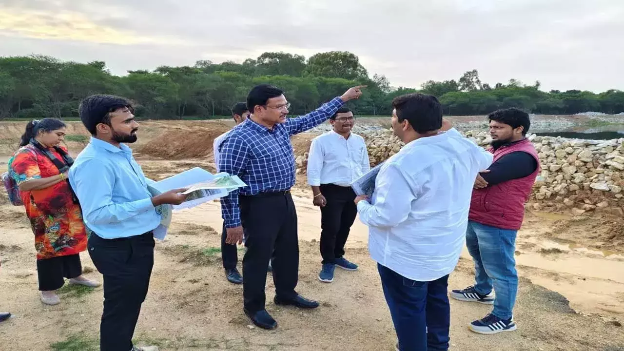 HYDRA Team : బెంగళూరుకు వెళ్లిన హైడ్రా టీమ్ HYDRA Team : బెంగళూరుకు వెళ్లిన హైడ్రా టీమ్