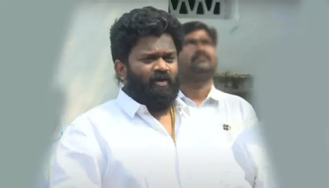 Borugadda Anil: బోరుగడ్డ అనిల్పై మరో కేసు.. కర్నూలుకు తరలింపు Borugadda Anil: బోరుగడ్డ అనిల్పై మరో కేసు.. కర్నూలుకు తరలింపు