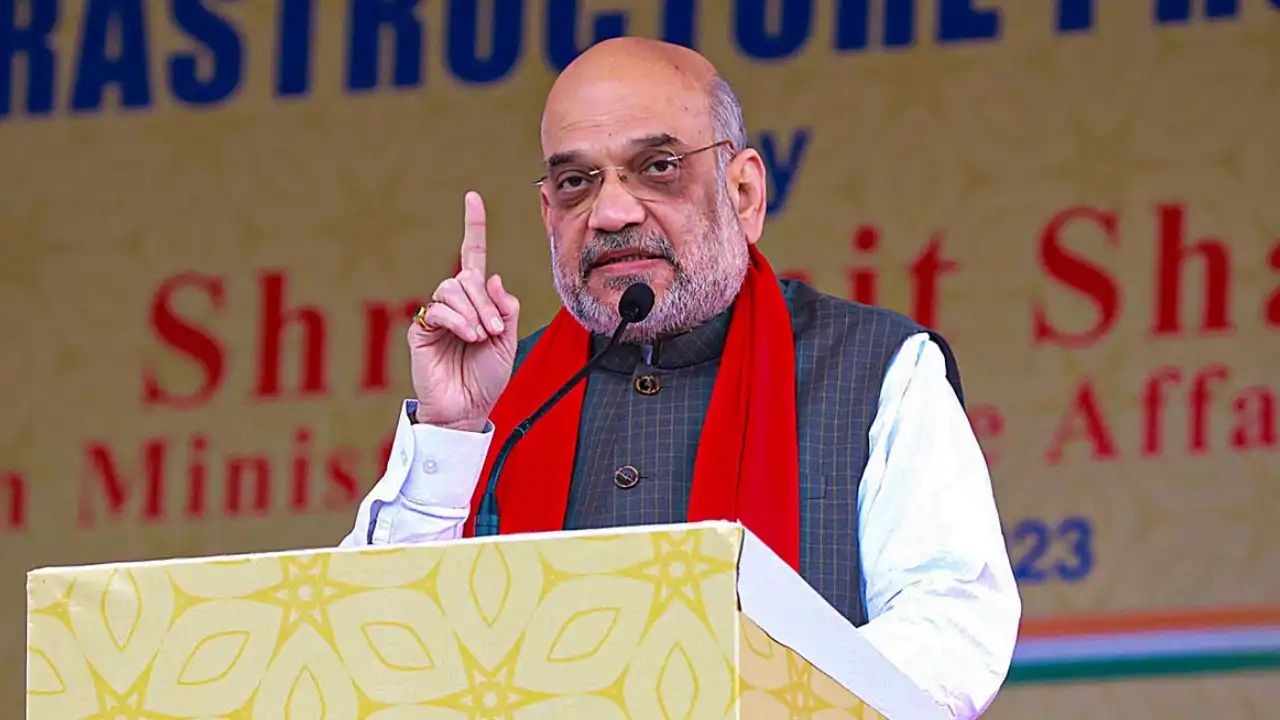 Central Home Minister Amit Shah : అవినీతిపరులను తలకిందులుగా వేలాడదీస్తాం : అమిత్ షా Central Home Minister Amit Shah : అవినీతిపరులను తలకిందులుగా వేలాడదీస్తాం : అమిత్ షా