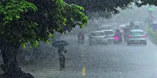 AP Rains Alert: ఏపీలో మళ్లీ ముంచుకొస్తున్న వానలు AP Rains Alert: ఏపీలో మళ్లీ ముంచుకొస్తున్న వానలు