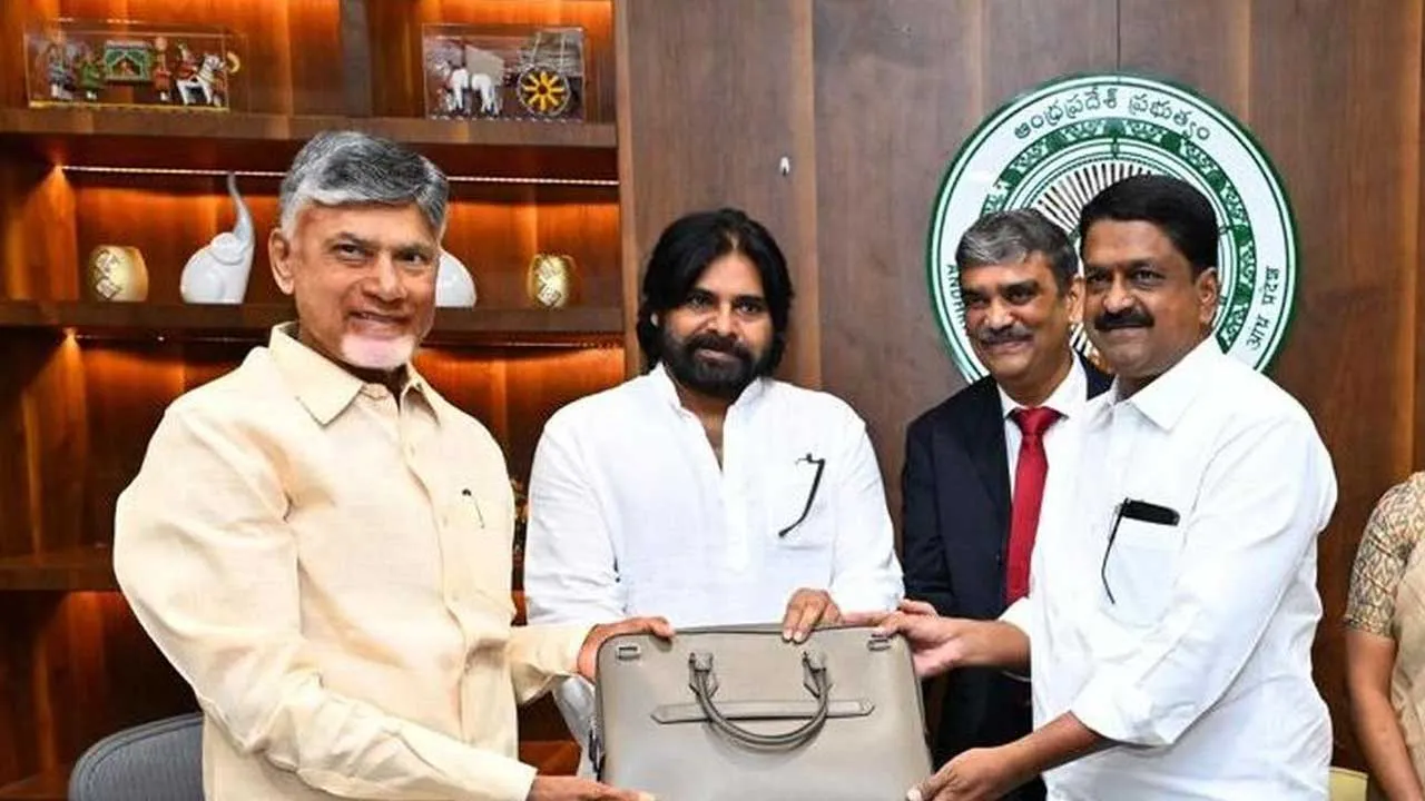 AP : అసెంబ్లీ ముందుకు బడ్జెట్.. కేటాయింపులు ఇవే AP : అసెంబ్లీ ముందుకు బడ్జెట్.. కేటాయింపులు ఇవే