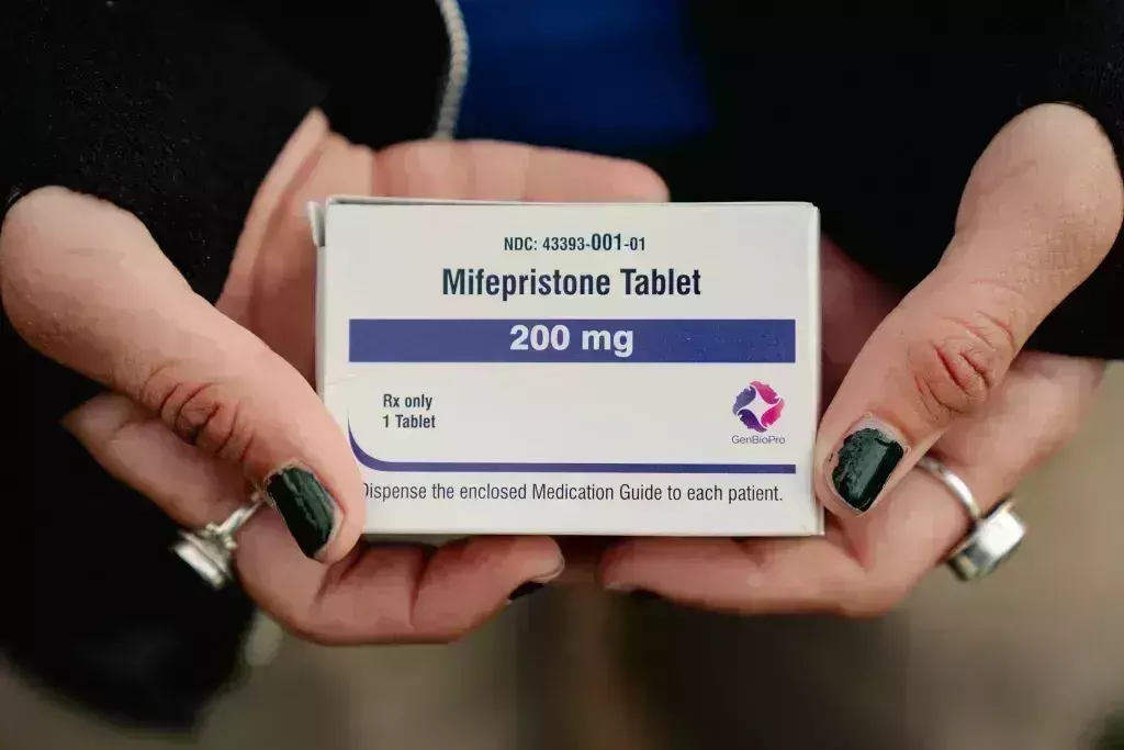 Abortion pills: అబార్షన్ మందులకు అమెరికాలో భారీ గిరాకీ Abortion pills: అబార్షన్ మందులకు అమెరికాలో భారీ గిరాకీ