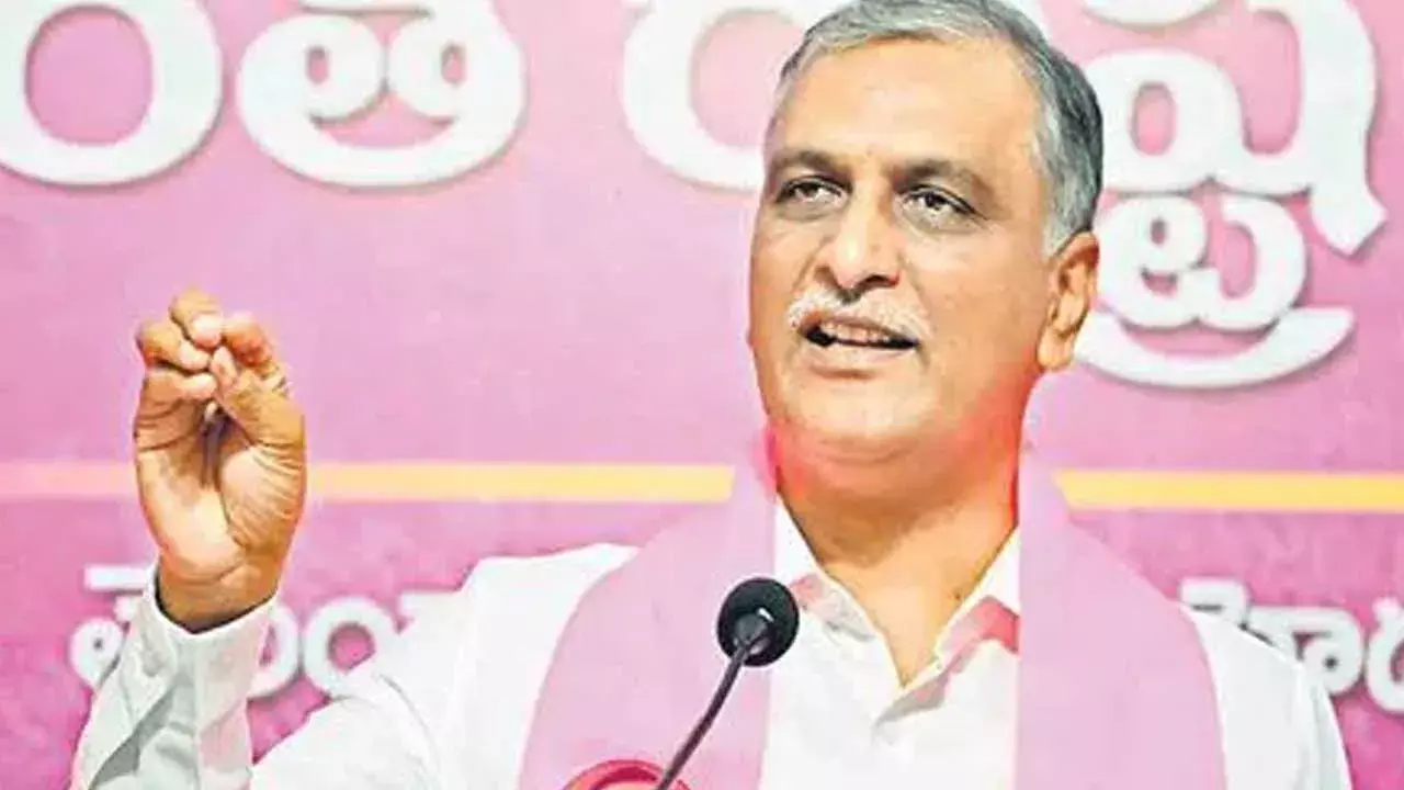 TG : అక్రమ కేసులతో ప్రతిపక్షాలను అరెస్ట్ చేస్తున్నరు : హరీశ్ రావు TG : అక్రమ కేసులతో ప్రతిపక్షాలను అరెస్ట్ చేస్తున్నరు : హరీశ్ రావు