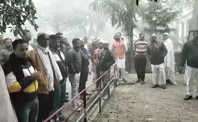 Uttar Pradesh: యూపీలో ఘోర రోడ్డు ప్రమాదం.. ఏడుగురి మృతి Uttar Pradesh: యూపీలో ఘోర రోడ్డు ప్రమాదం.. ఏడుగురి మృతి