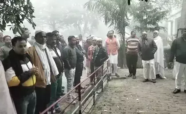 Uttar Pradesh: యూపీలో ఘోర రోడ్డు ప్రమాదం..  ఏడుగురి మృతి