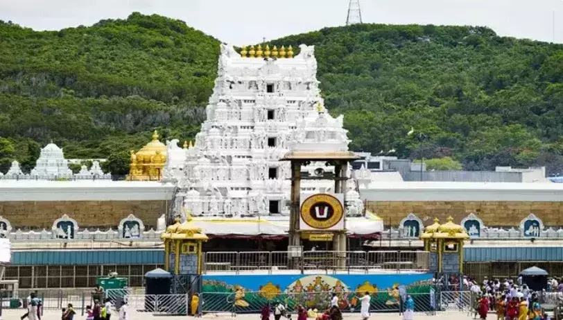 TIRUMALA: తిరుమలలో అన్యమత ప్రచారం..! TIRUMALA: తిరుమలలో అన్యమత ప్రచారం..!