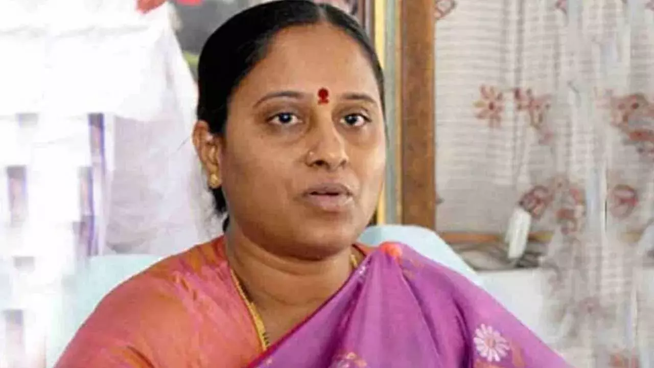 TG : గ్యారంటీల అమలుపై మంత్రి కొండా సురేఖ హాట్ కామెంట్స్