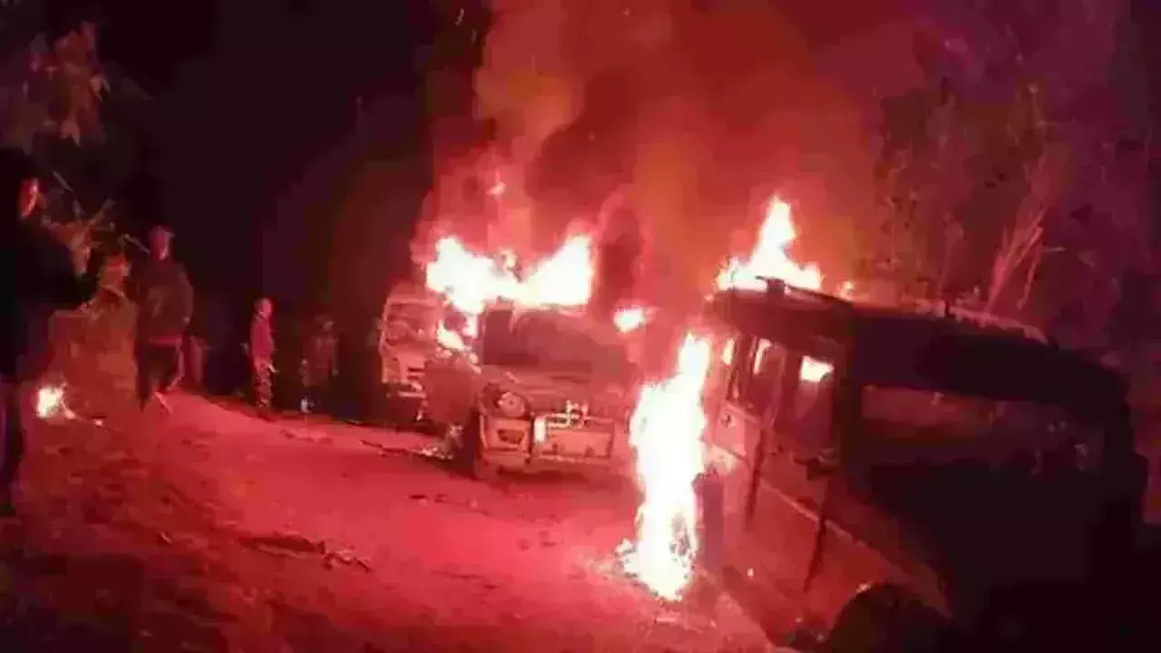 Manipur: మళ్లీ మండుతోన్న మణిపూర్ Manipur: మళ్లీ మండుతోన్న మణిపూర్