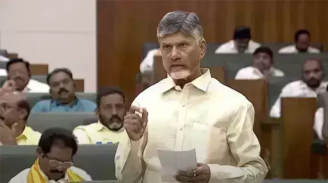 Chandrababu: త్వరలోనే కర్నూలులో హైకోర్టు బెంచ్: సీఎం చంద్రబాబు Chandrababu: త్వరలోనే కర్నూలులో హైకోర్టు బెంచ్: సీఎం చంద్రబాబు
