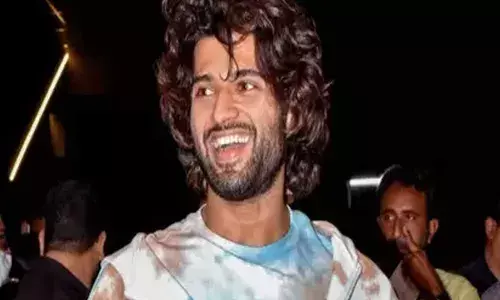 Vijay Deverakonda : అబ్బాయిలు తొందరపడకండి : విజయ్ దేవరకొండ Vijay Deverakonda : అబ్బాయిలు తొందరపడకండి : విజయ్ దేవరకొండ