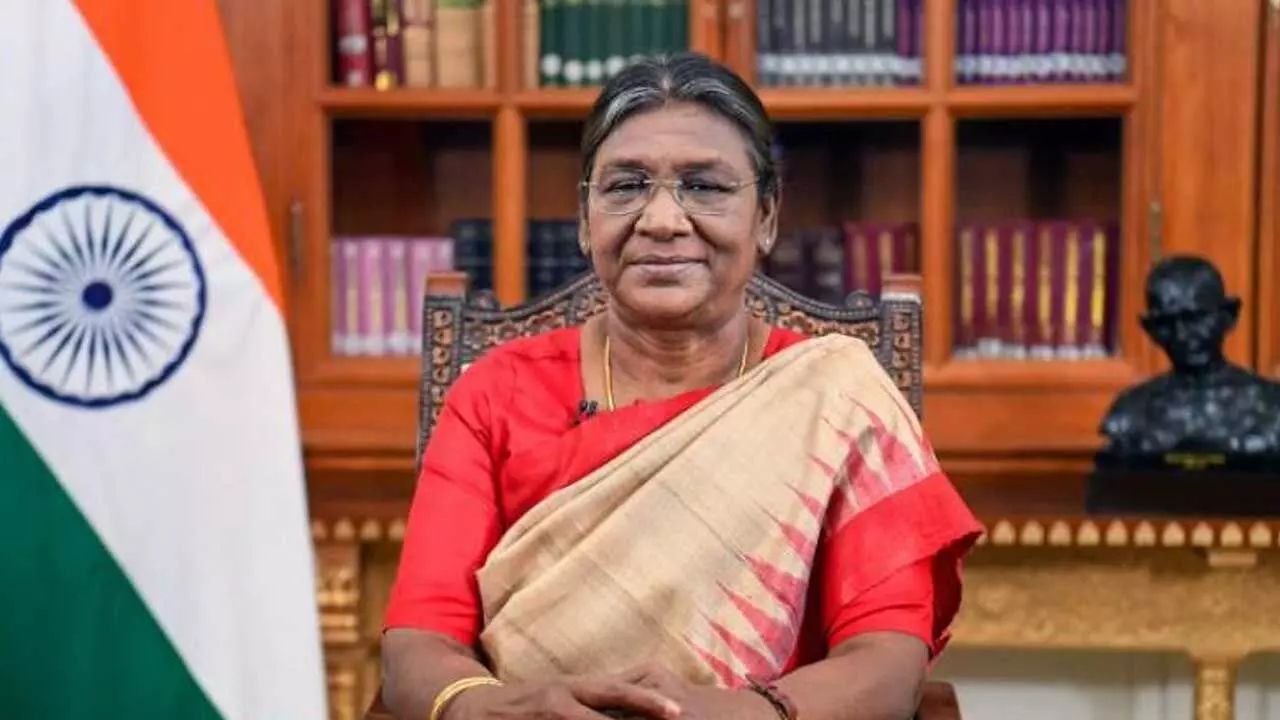 Droupadi Murmu : వికసిత్ భారత్ నిర్మాణంలో లోక్ మంథన్ కీలక పాత్ర : ద్రౌపది ముర్ము Droupadi Murmu : వికసిత్ భారత్ నిర్మాణంలో లోక్ మంథన్ కీలక పాత్ర : ద్రౌపది ముర్ము