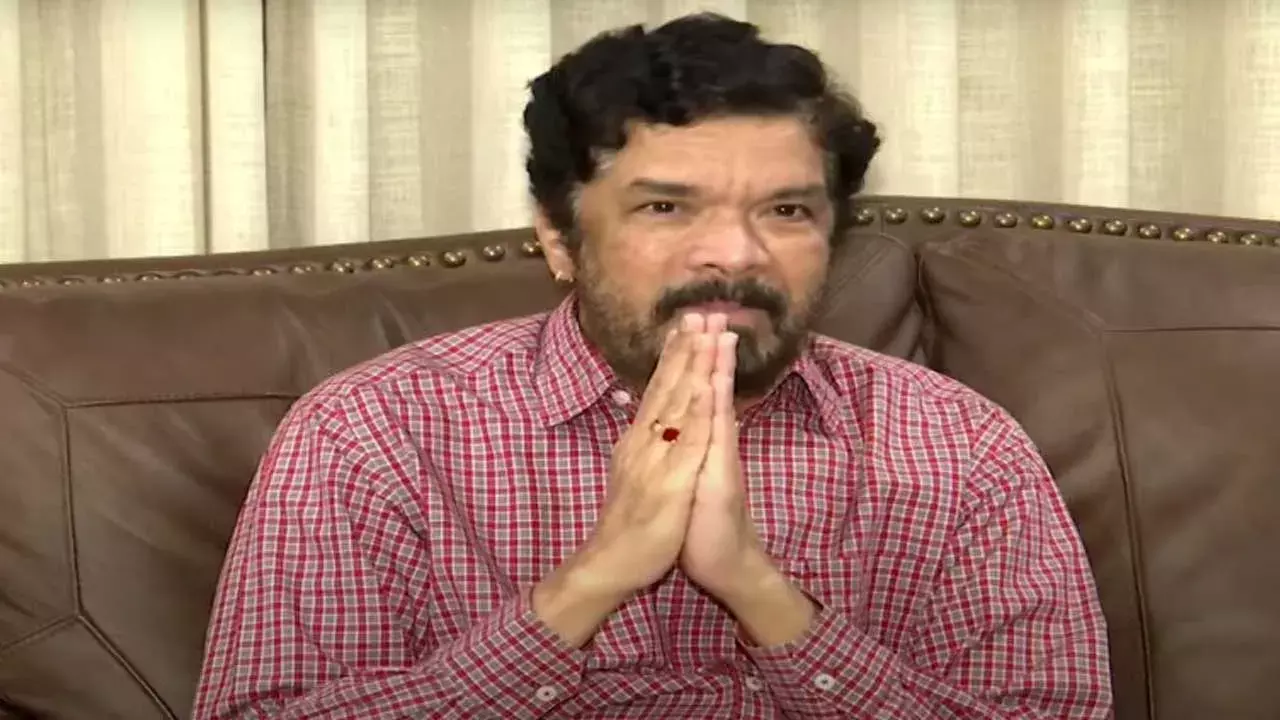 Posani Krishna Murali : రాజకీయాలను పోసాని వదిలేస్తారా? Posani Krishna Murali : రాజకీయాలను పోసాని వదిలేస్తారా?