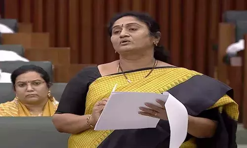 Minister Savita : మంత్రి సవిత, వైసీపీ మధ్య మండలిలో వార్ Minister Savita : మంత్రి సవిత, వైసీపీ మధ్య మండలిలో వార్