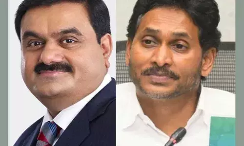 Sharmila : జగన్కు అదానీ లంచం.. షర్మిల తీవ్ర ఆరోపణ Sharmila : జగన్కు అదానీ లంచం.. షర్మిల తీవ్ర ఆరోపణ