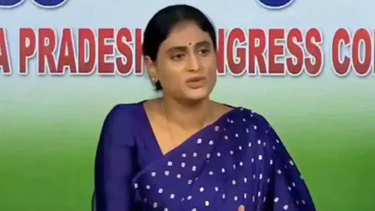 YS Sharmila : రేవంత్ అదానిని బ్లాక్ లిస్టులో పెట్టాలి : వైఎస్ షర్మిల YS Sharmila : రేవంత్ అదానిని బ్లాక్ లిస్టులో పెట్టాలి : వైఎస్ షర్మిల