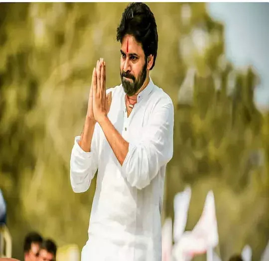 PAWAN: పవన్ అంటే లోకల్ అనుకుంటివా.. నేషనల్