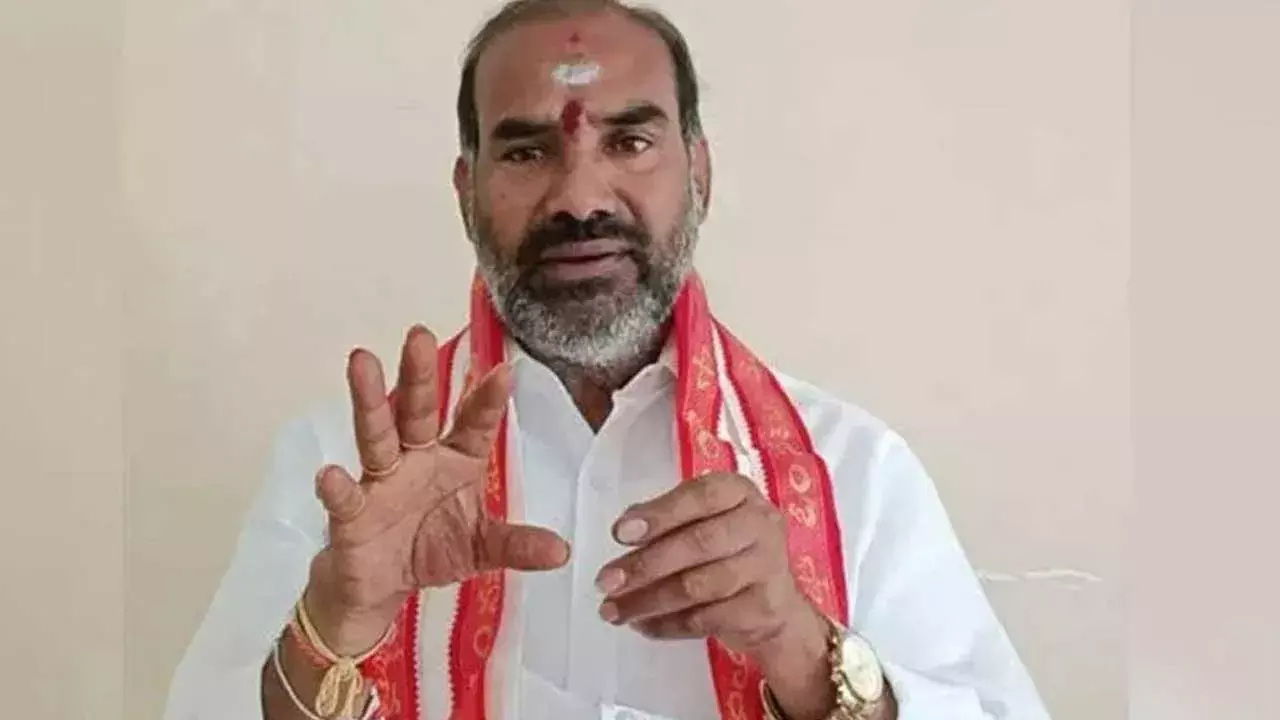 TG : బీఆర్ఎసోళ్లకు చెంప చెళ్లుమంది : ఆది శ్రీనివాస్ TG : బీఆర్ఎసోళ్లకు చెంప చెళ్లుమంది : ఆది శ్రీనివాస్