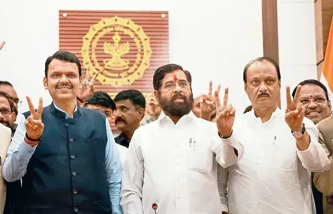 Maharashtra: మహా సీఎం పదవిపై వీడని ఉత్కంఠ.. Maharashtra: మహా సీఎం పదవిపై వీడని ఉత్కంఠ..