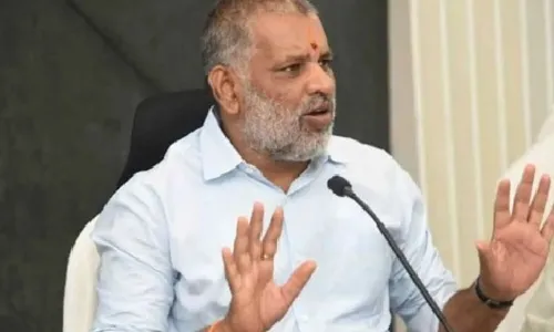 Chevireddy : మాజీ ఎమ్మెల్యే చెవిరెడ్డి భాస్కర్ రెడ్డిపై పోక్సో కేసు నమోదు Chevireddy : మాజీ ఎమ్మెల్యే చెవిరెడ్డి భాస్కర్ రెడ్డిపై పోక్సో కేసు నమోదు