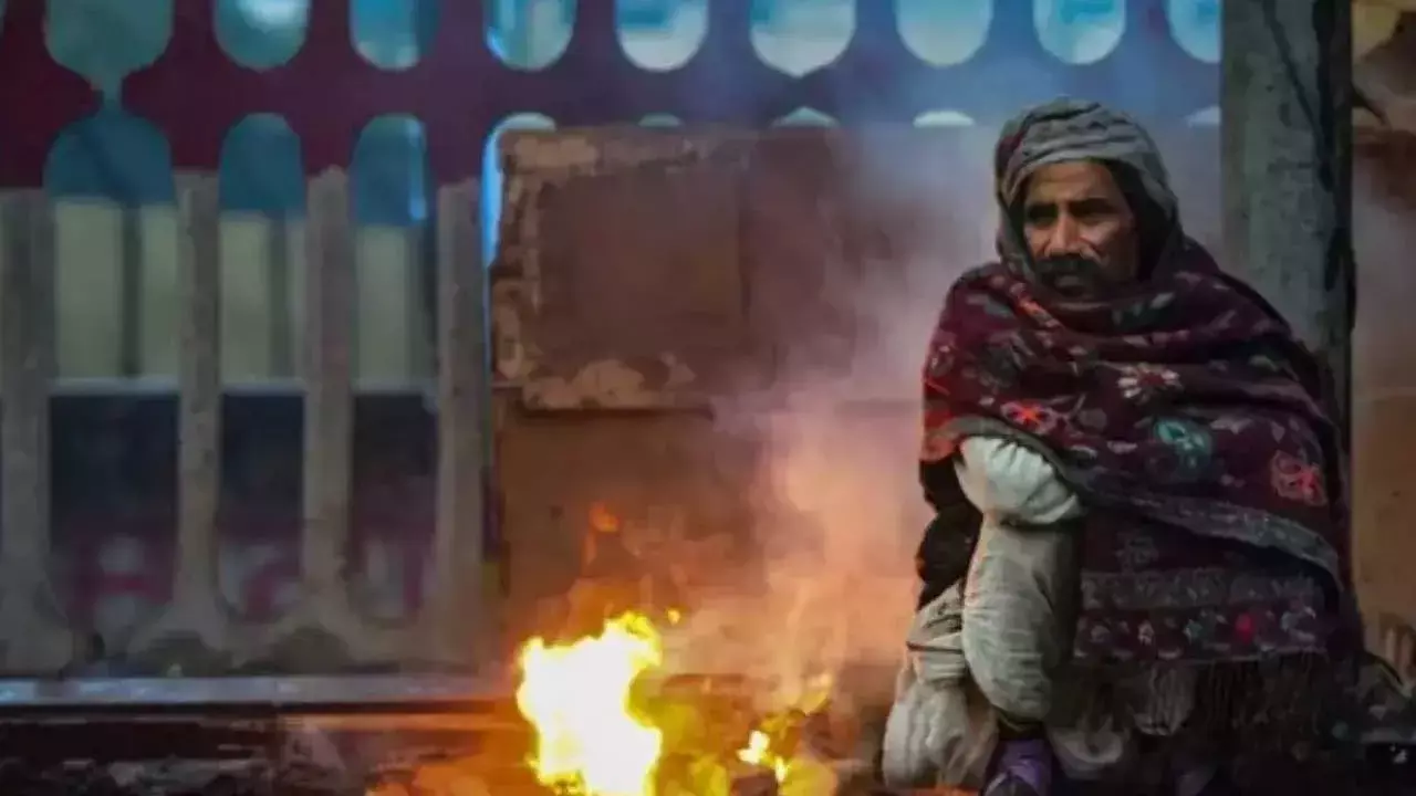 TG : పెరుగుతున్న చలి.. 3 రోజులు జాగ్రత్త! TG : పెరుగుతున్న చలి.. 3 రోజులు జాగ్రత్త!