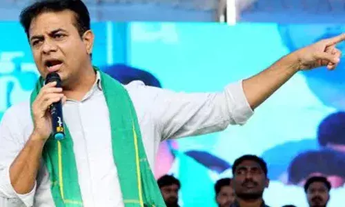 KTR : మిమ్మల్ని కాపాడుకుంటాం