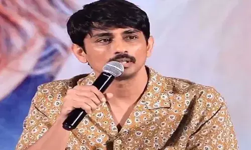 Hero Siddharth : పుష్ప 2తో ప్రాబ్లమ్ లేదు : హీరో సిద్దార్థ్ Hero Siddharth : పుష్ప 2తో ప్రాబ్లమ్ లేదు : హీరో సిద్దార్థ్