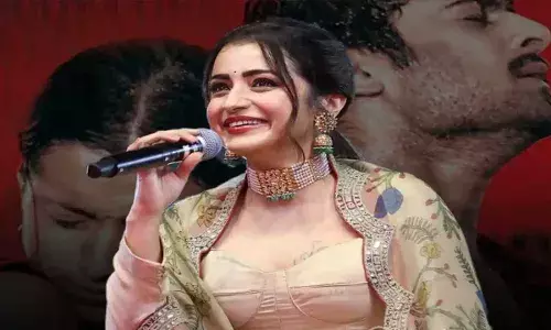 Trisha : 45 రోజులు వర్షంలోనే త్రిష Trisha : 45 రోజులు వర్షంలోనే త్రిష