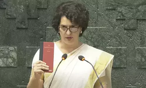 Priyanka Gandhi : వాయనాడ్ ఎంపీగా ప్రమాణ స్వీకారం చేసిన ప్రియాంక గాంధీ Priyanka Gandhi : వాయనాడ్ ఎంపీగా ప్రమాణ స్వీకారం చేసిన ప్రియాంక గాంధీ
