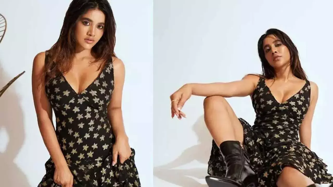 Nabha Natesh : సోషల్ మీడియాను షేక్ చేస్తున్న నభా Nabha Natesh : సోషల్ మీడియాను షేక్ చేస్తున్న నభా