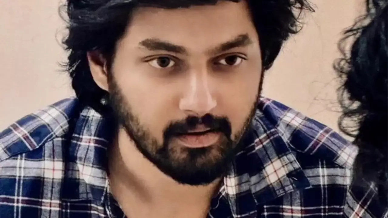 Nandamuri Mokshagna :  నందమూరి అందగాడు.. క్లోజప్ తో కొట్టేశాడు Nandamuri Mokshagna :  నందమూరి అందగాడు.. క్లోజప్ తో కొట్టేశాడు
