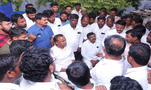 TG : ఈ అన్నం పిల్లలు తింటారా.. హాస్టల్లో ఎమ్మెల్యే కోమటిరెడ్డి కేకలు TG : ఈ అన్నం పిల్లలు తింటారా.. హాస్టల్లో ఎమ్మెల్యే కోమటిరెడ్డి కేకలు