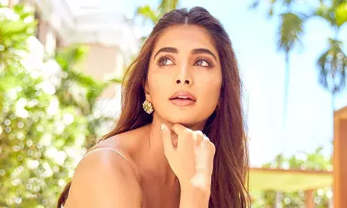 Pooja Hegde :   బ్యాక్ టు బ్యాక్ మూవీస్ తో పూజా హెగ్డే Pooja Hegde :   బ్యాక్ టు బ్యాక్ మూవీస్ తో పూజా హెగ్డే