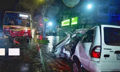 Kerala: అతి వేగం మిగిల్చిన విషాదం.. అయిదుగురు ఎంబీబీఎస్ విద్యార్ధులు దుర్మరణం