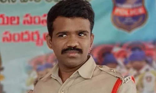 TG : వాజేడు ఎస్ఐ ఆత్మహత్య.. ప్రేమలో నలిగిపోయిన ఖాకీ TG : వాజేడు ఎస్ఐ ఆత్మహత్య.. ప్రేమలో నలిగిపోయిన ఖాకీ